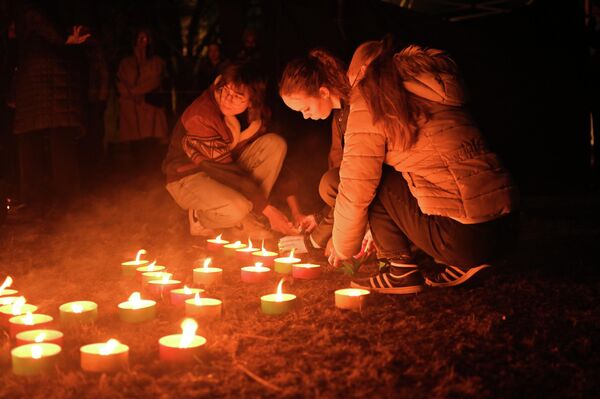 Место мероприятия выбрано не случайно. По легенде, долина Швентарагис была священным местом, где располагался храм Перкунаса (бога грома).  - Sputnik Литва