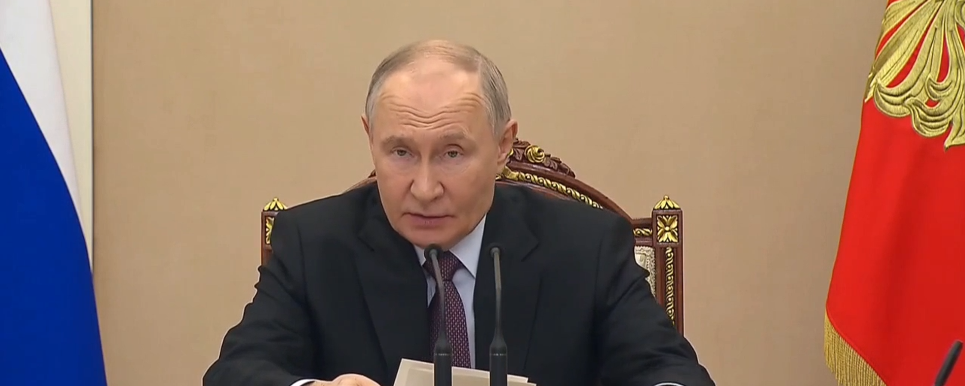 Президент России Владимир Путин о необходимости вернуться на траекторию устойчивого экономического роста - Sputnik Литва, 1920, 23.03.2026