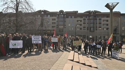 Акция протеста в Вильнюсе против строительства военного полигона в Капчяместисе 