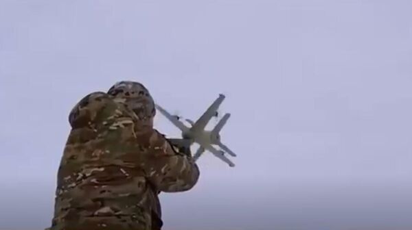 Использование дронов-перехватчиков Елка в зоне СВО - Sputnik Литва