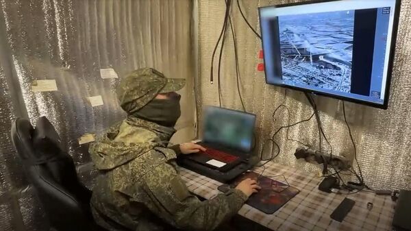 Расчет РСЗО Град уничтожил площадки запуска БПЛА в зоне спецоперации - Sputnik Литва