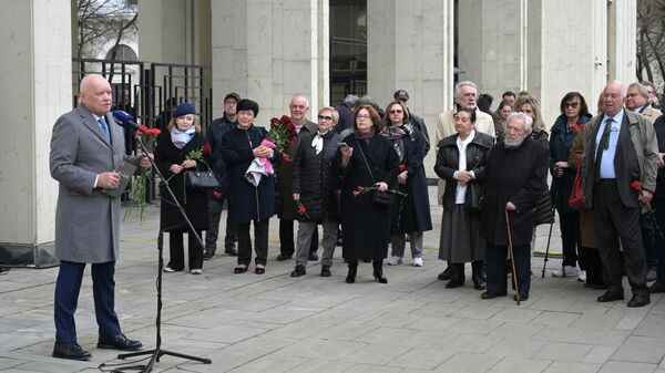 Открытие мемориальной доски дипломату Валентину Фалину - Sputnik Литва