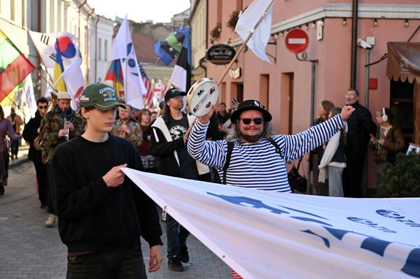 Район художников и ремесленников Ужупис расположен в старом городе Вильнюса. - Sputnik Литва
