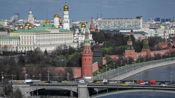 Кремлевская набережная и Московский Кремль, архивное фото - Sputnik Литва