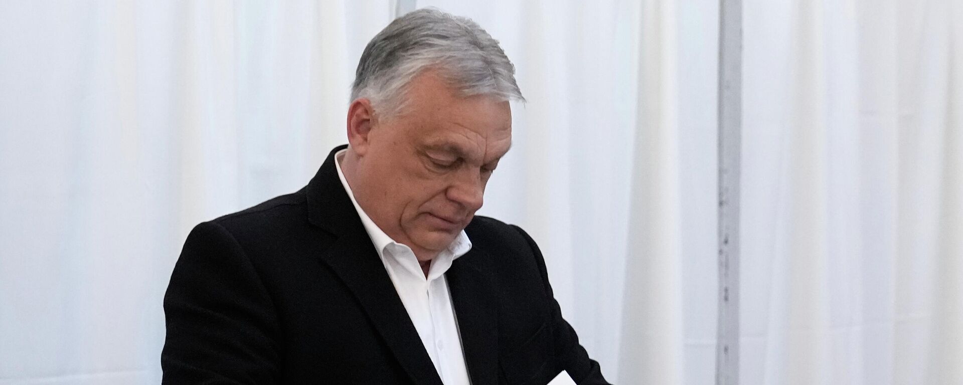 Премьер-министр Венгрии Виктор Орбан Премьер-министр Венгрии Виктор Орбан - Sputnik Литва, 1920, 13.04.2026