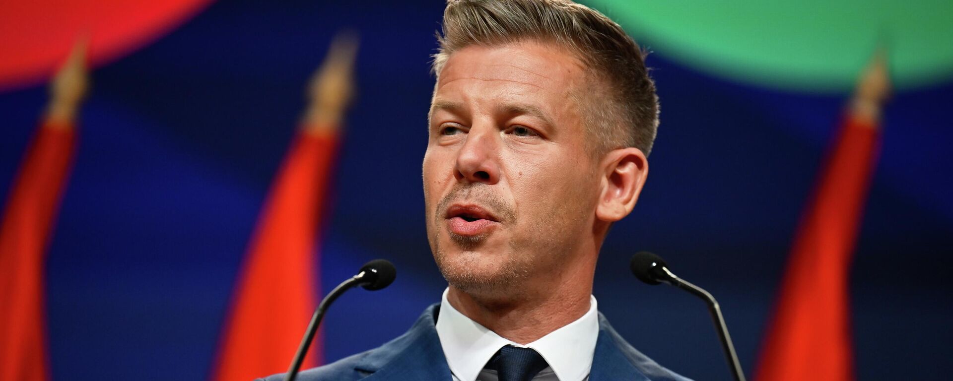 Лидер венгерской партии Тиса Петер Мадьяр Лидер венгерской партии Тиса Петер Мадьяр - Sputnik Литва, 1920, 13.04.2026