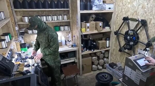 Полевая мастерская по обслуживанию БПЛА ВС РФ в зоне спецоперации - Sputnik Литва