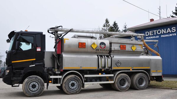 Грузовик компании Detonas  - Sputnik Литва