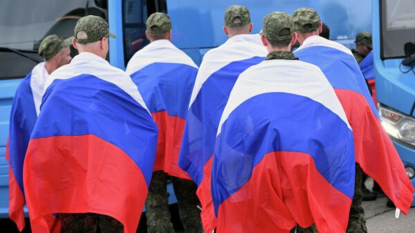 Российские военнослужащие, возвращенные из украинского плена, архивное фото - Sputnik Литва