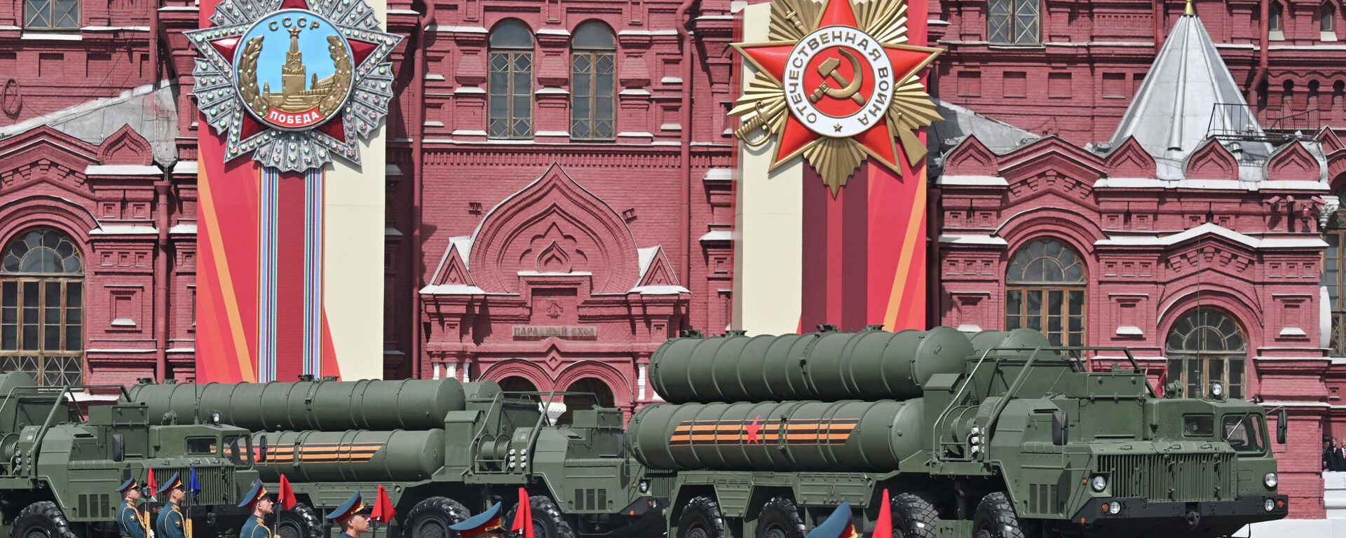 Военный парад, посвященный 80-летию Победы в Великой Отечественной войне, архивное фото - Sputnik Литва, 1920, 29.04.2026
