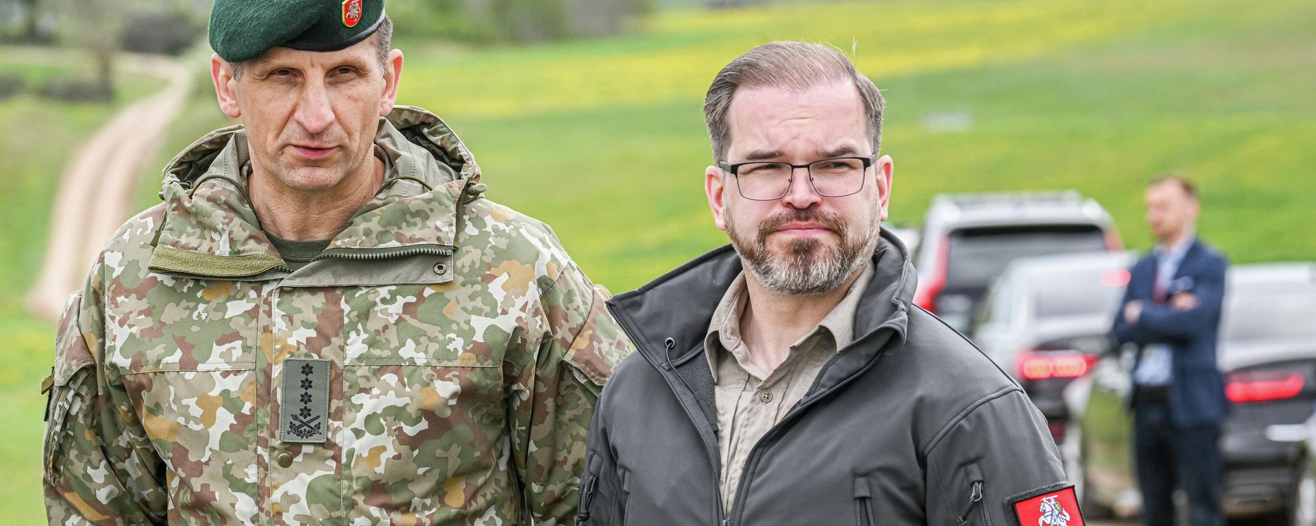 Командующий ВС Литвы Раймундас Вайкшнорас и министр обороны Литвы Робертас Каунас - Sputnik Литва, 1920, 20.07.2026