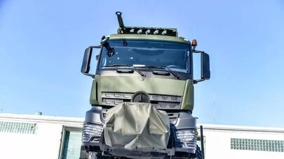 Грузовик Mercedes-Benz Arocs ВС Литвы