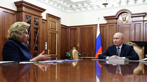 Президент Владимир Путин встретился с уполномоченным по правам человека в РФ Татьяной Москальковой - Sputnik Литва