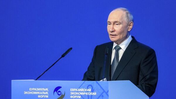 Президент РФ Владимир Путин - Sputnik Литва
