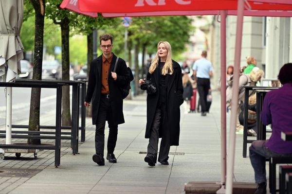 Утреннее солнце могло быстро смениться грозовыми облаками. Прогноз погоды менялся по несколько раз в день.  - Sputnik Литва