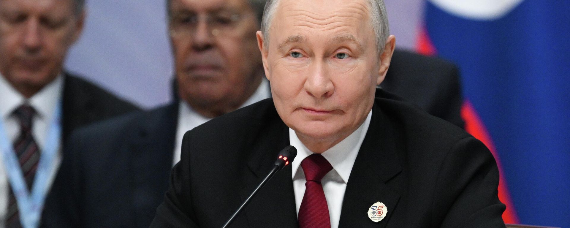 Президент РФ Владимир Путин на пленарном заседании саммита Россия - АСЕАН в Казани. Президент РФ Владимир Путин на пленарном заседании саммита Россия - АСЕАН в Казани. - Sputnik Литва, 1920, 18.06.2026