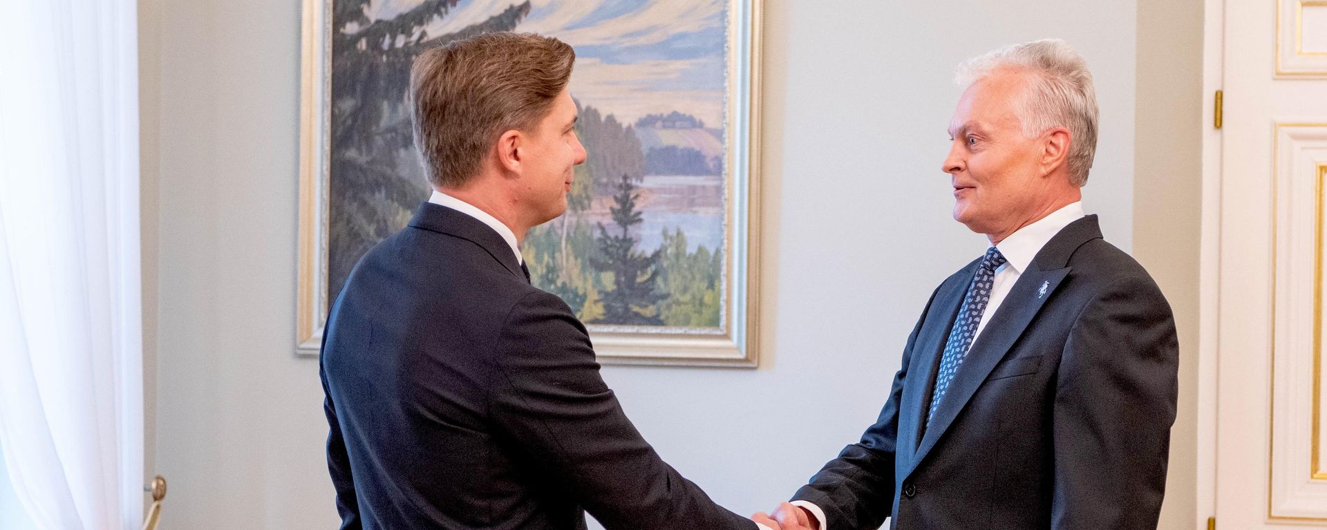 Президент Литвы Гитанас Науседа и кандидат на пост премьера от Социал-демократической партии Литвы Миндаугас Синкявичюс - Sputnik Литва, 1920, 25.06.2026