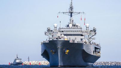 Корабль ВМС США USS Mount Whitney в Клайпедском порту 