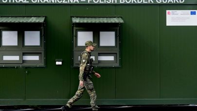 Польский пограничник в пункте пропуска на границе с Германией