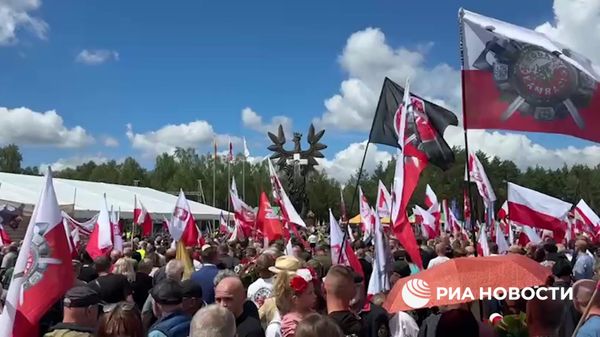 Траурное мероприятие в День памяти жертв Волынской резни в Польше - Sputnik Литва