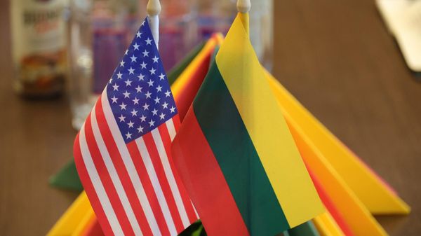 Флаги США и Литвы - Sputnik Литва