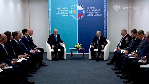Кадры с двусторонних переговоров Путина и Токаева  - Sputnik Литва