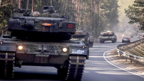 Военная техника НАТО на дорогах Литвы, архивное фото - Sputnik Литва