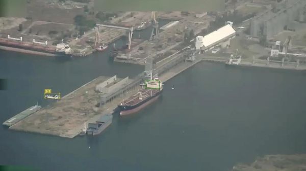 ВС РФ поразили семь сухогрузов в порту Николаева и в Черном море с товарами для ВСУ - Sputnik Литва