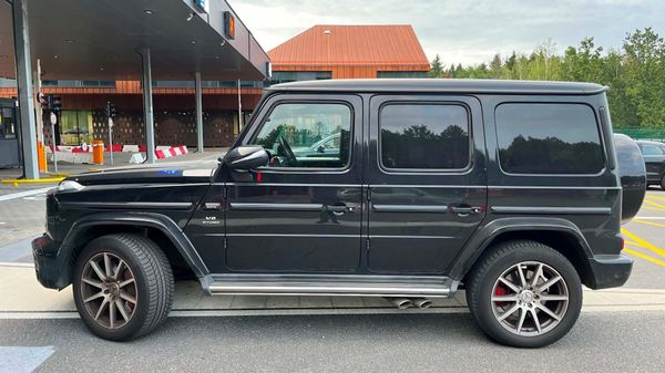 Автомобиль Mercedes-Benz AMG G63, который случайно заехал в Литву из Белоруссии - Sputnik Литва