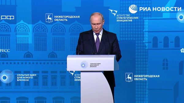 Президент России Владимир Путин: Россия борется за настоящее и будущее страны - Sputnik Литва