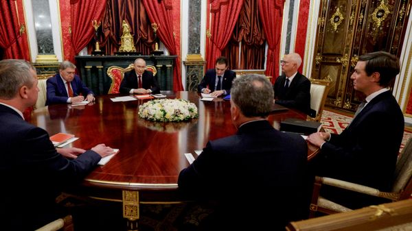 Встреча президента России Владимира Путина со специальным посланником президента США Стивеном Уиткоффом и зятем президента США Джаредом Кушнером
 - Sputnik Литва