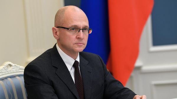 первый заместитель руководителя администрации президента РФ Сергей Кириенко - Sputnik Литва