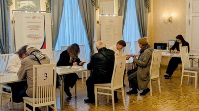 В посольстве РФ в Эстонии проходит голосование на выборах депутатов Госдумы
