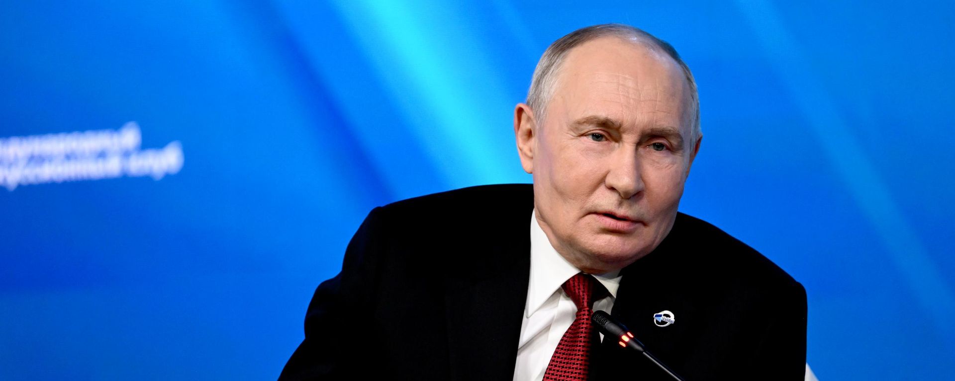 Президент РФ Владимир Путин принял участие в работе дискуссионного клуба Валдай - Sputnik Литва, 1920, 01.10.2026