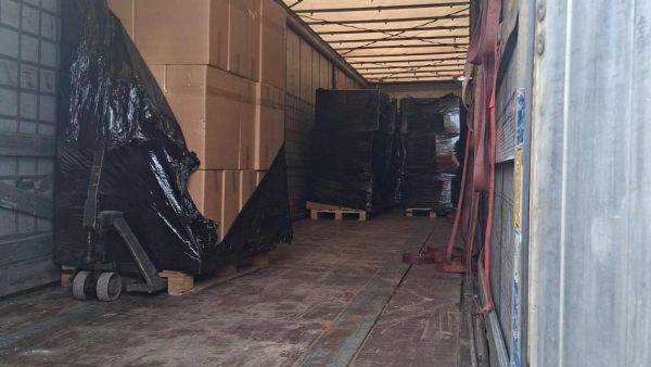 Партия контрабандных сигарет, которую перехватили литовские пограничники - Sputnik Литва
