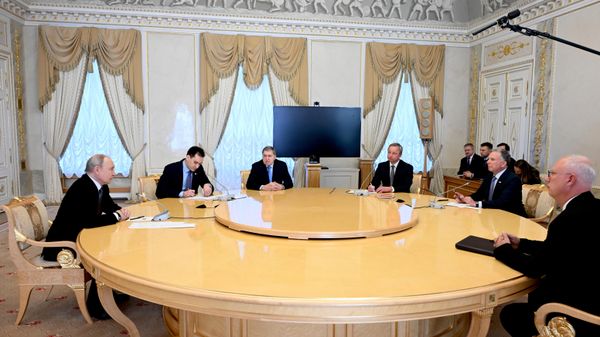 Встреча президента РФ Владимира Путина и спецпосланника президента США Стивена Уиткоффа - Sputnik Литва