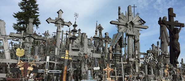 Гора крестов в Шауляй - Sputnik Литва