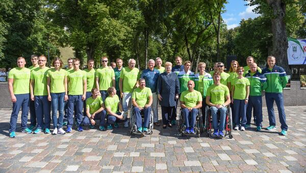 Литовские паралимпийцы и Даля Грибаускайте - Sputnik Литва