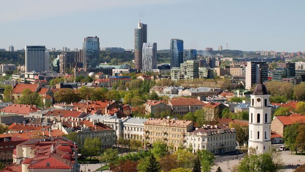 Крыши Старого города города и небоскребы Вильнюса, архивное фото - Sputnik Литва