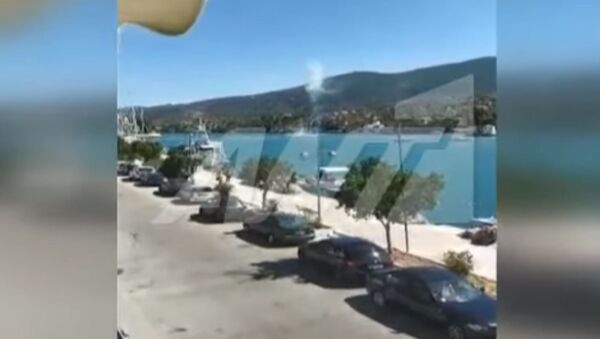 Момент крушения вертолета с россиянами в Греции попал на видео - Sputnik Литва