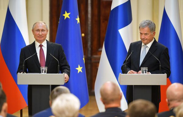 Путин объявил о завершении работ на финском участке Северного потока – 2 Путин объявил о завершении работ на финском участке Северного потока – 2 - Sputnik Литва