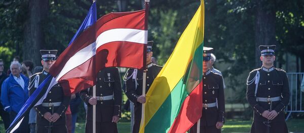 Флаги Эстонии, Латвии и Литвы, архивное фото - Sputnik Литва