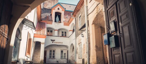 Двор на улице Пилес в Вильнюсе, архивное фото - Sputnik Литва