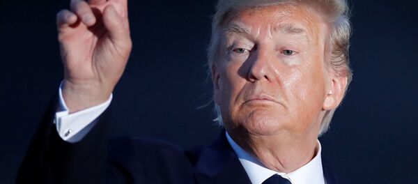 Президент США Дональд Трамп на саммите G7 в Биаррице, Франция, 25 августа 2019 года - Sputnik Литва