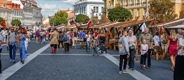 В Вильнюсе прошла традиционная ярмарка средневековых  ремесел им. Святого Варфоломея - Sputnik Литва