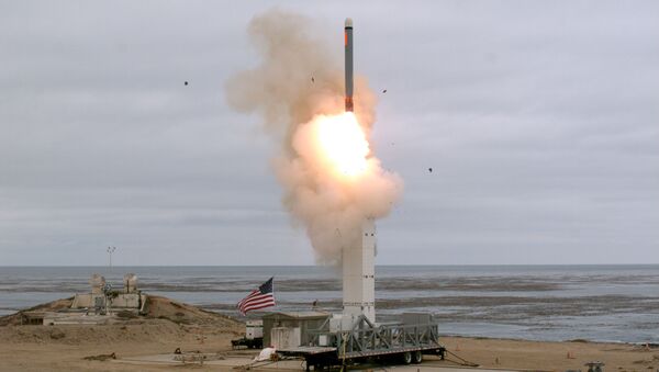 Испытание крылатой ракеты на острове Сан-Николас в Калифорнии - Sputnik Lietuva