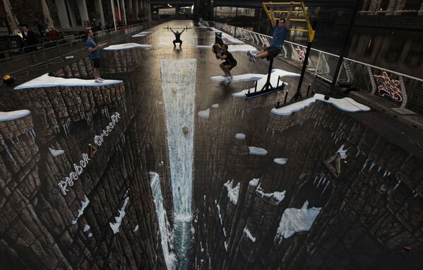 Композиция длиной в 105 метров в Лондоне, попавшая в книгу рекордов Гиннесса за самый большой уличный 3D-рисунок - Sputnik Lietuva