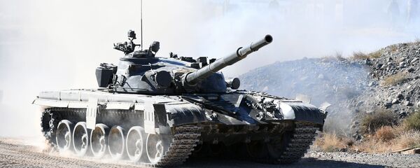 Tankas T-80 Tankas T-80 - Sputnik Lietuva