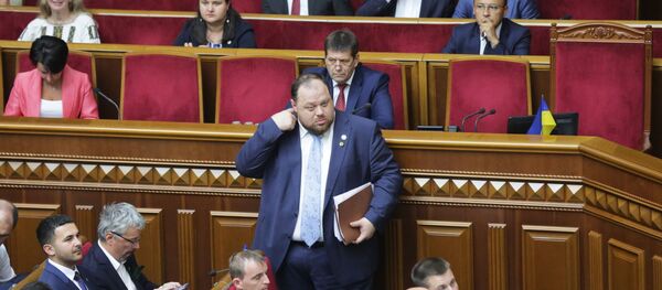 Представитель Зеленского в парламенте Руслан Стефанчук на первом заседании девятого созыва Верховной рады Представитель Зеленского в парламенте Руслан Стефанчук на первом заседании девятого созыва Верховной рады - Sputnik Lietuva