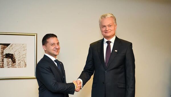 Встреча президента Украины Владимира Зеленского и президента Литвы Гитанаса Науседы в Варшаве, 1 сентября 2019 - Sputnik Литва